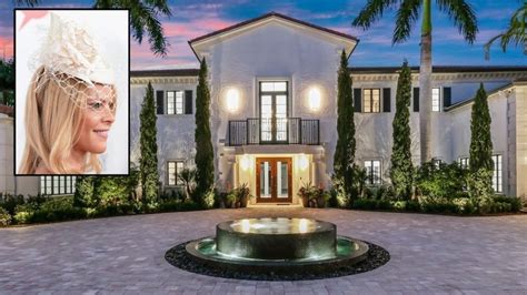 Elin Nordegren Scoops Up Palm Beach Gardens Compound for $10M