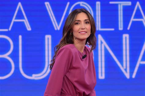 Caterina Balivo Svela I Suoi Segreti Di Bellezza A Le Iene Ecco Cosa