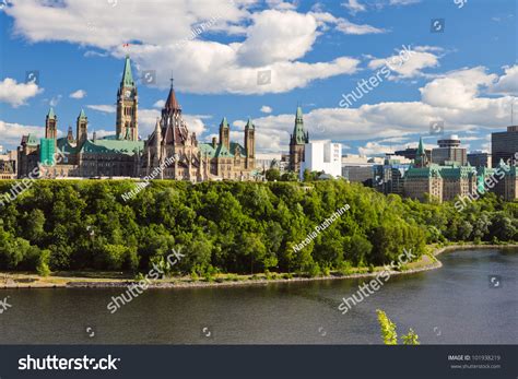 Parliament Hill, Ottawa, Ontario, Canada Stock Photo 101938219 ...