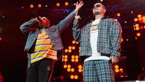 J Balvin Y Bad Bunny Preparan Un Nuevo Disco Juntos Llamado Oasis Fotos Luces El