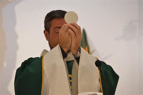 Oración por los sacerdotes y las vocaciones