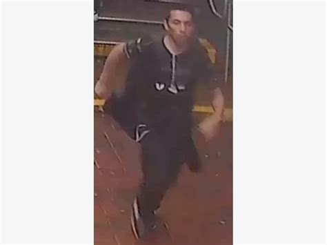 Jackson Heights Subway Brawl Leads To Teen's Stabbing: Police | Jackson ...