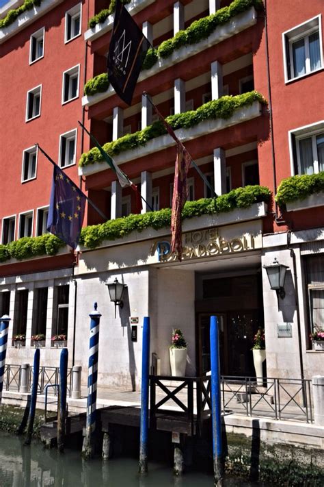 Hotel Papadopoli Hotel - great location in Venice | Places, Venice ...