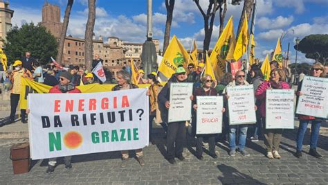 Cgil In Piazza A Roma Per Diritto Alla Salute Radio Colonna