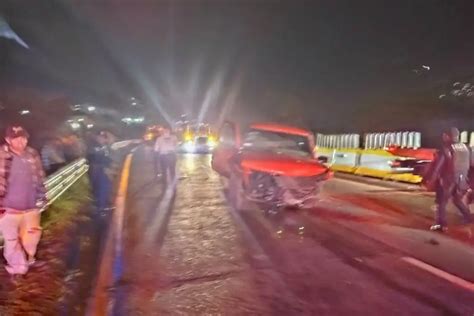 Chofer De Camioneta Se Accidenta En La Autopista Orizaba Puebla Y Se Da