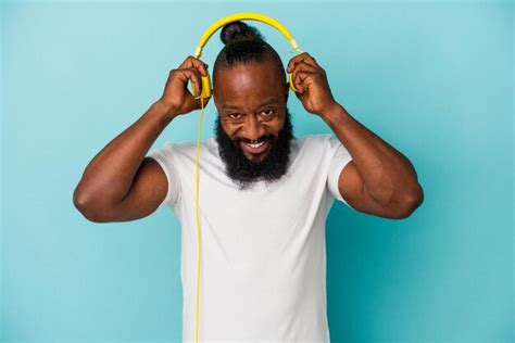 Premium Photo African American Man Listening To Music Isolated On