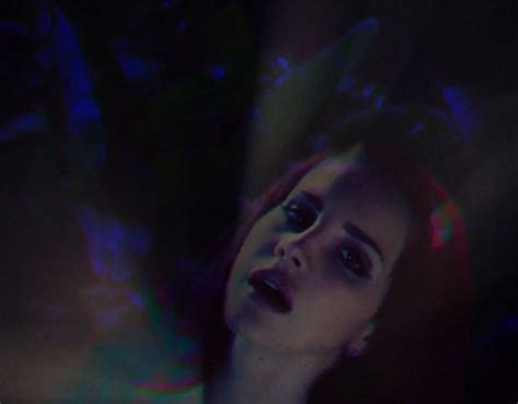 Lana Del Rey Muere En El Director S Cut De Shades Of Cool CromosomaX