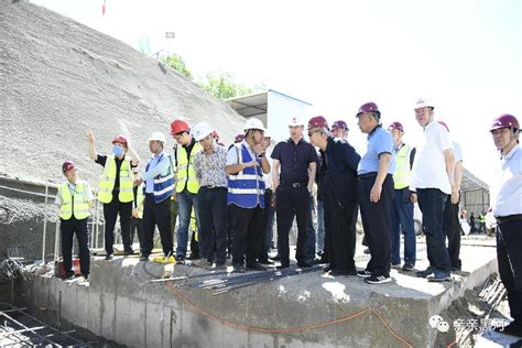 实验室副主任宋战平教授参加黑河市组织召开的北黑铁路升级改造工程隧道设计方案研讨会 陕西省岩土与地下空间工程重点实验室