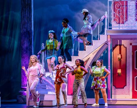 Photos LEGALLY BLONDE THE MUSICAL At Music Theater Works