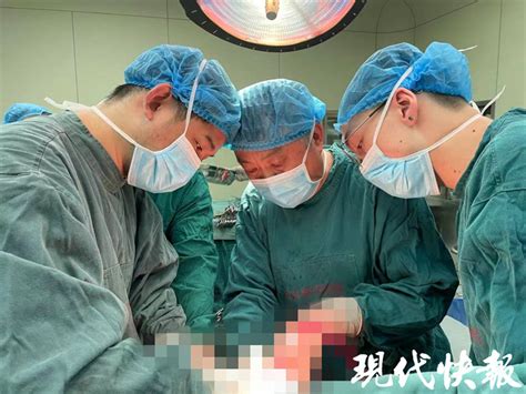 男子脾动脉瘤破裂失血9000毫升，医生紧急“拆弹” 腾讯新闻