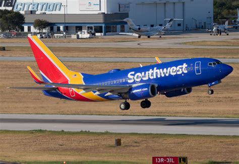 N Wn Southwest Airlines Boeing By Luke Ayers Aeroxplorer