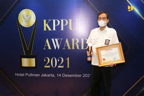 Kementerian PUPR Raih KPPU Award 2021 TopBusiness