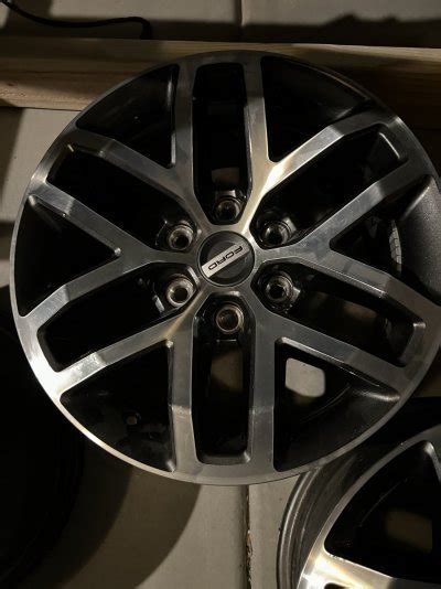 FS: 2018 Ford Raptor OEM wheels 17” silver machined black *LIKE NEW ...