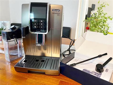 Delonghi Dinamica Plus vs Dinamica: Review 5 Differences