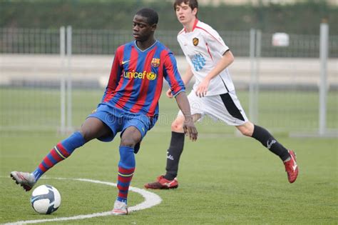 Entrenamiento De Mamadou Tounkara Con El Equipo De La Juventud De F C