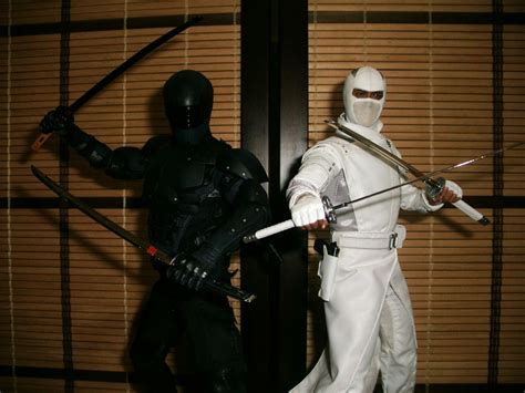 Angels And Summer Hot Toys Storm Shadow Review