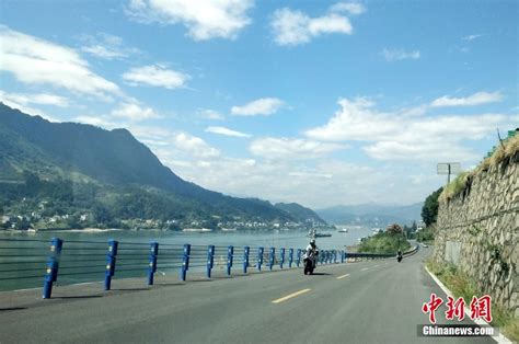 湖北宜昌：峡江青山绿水好风光凤凰网湖北凤凰网