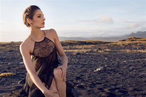 Hottest Lingerie Brands For Holiday Gifts