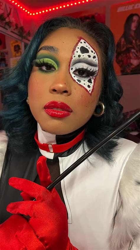 Cruella De Vil Makeup 🐾🩸 | Unique makeup, Halloween face makeup, Face ...