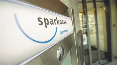 Sparkasse Schwyz Mit Filialen In Stans Und Engelberg Weist Für 2018 Leicht Tieferen Gewinn Aus