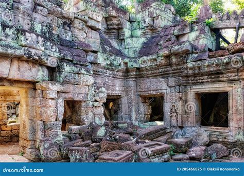 destroyed khmer temple  preah khan  cambodia ruins   medieval