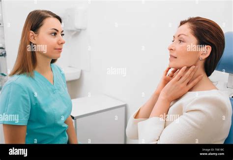 Otolaryngologist Hi Res Stock Photography And Images Alamy