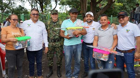 Mercados Atenci N En Salud Y Kits Escolares Entregados Por La