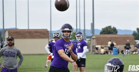 Penn State a finalist for the nation's top quarterback