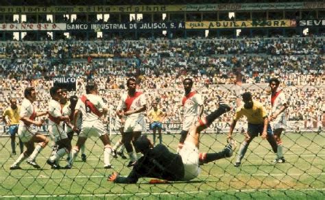 Perú Vs Brasil El Partido “efervescente Y Espectacular” Que Marcó La Historia De Los Mundiales