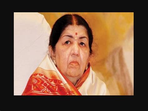 Happy Birthday Lata Mangeshkar लता मंगेशकर यांच्या आयुष्यातील या