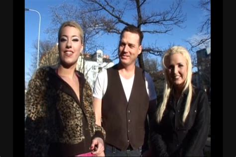 Valentina Rossi And Ellen Peterson Double Team A Cock To Suck And Get It In The Ass Streaming At