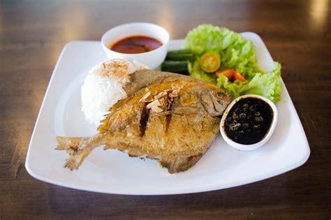 bawal sendeng gamit penggemar menu ikan bawal goreng utusan malaysia