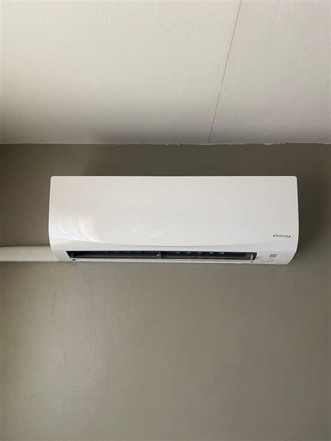 Daikin 1 5hp Split Type Inverter Aircon TV Home Appliances Air