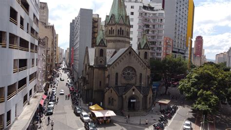 Rua Santa Ifigênia 203 anos de história APECC