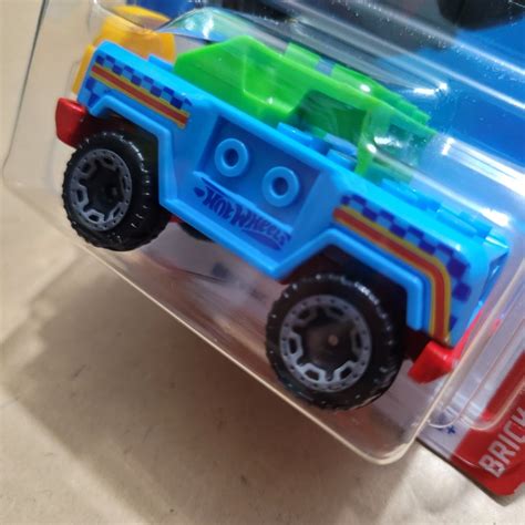 خرید ماشین فلزی ماکت فلزی هات ویلز بریکینگ تریلز ماشین فلزی Hot Wheels Bricking Trails Brick