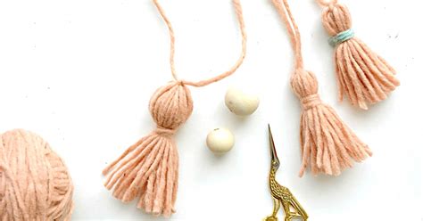 How To Make Diy Yarn Tassels In Minutes