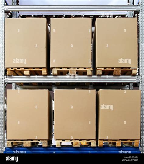 Boxes Pallet Hi Res Stock Photography And Images Alamy