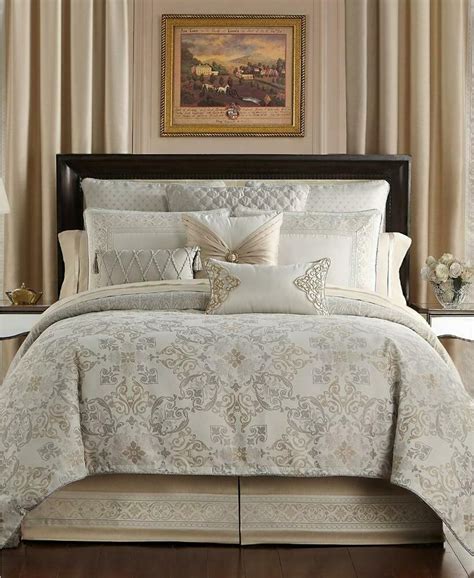 Waterford Linens Shelah 4 Pc Reversible California King Comforter Set Gold 545 Waterford