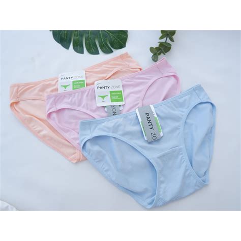 Sabina กกน ทรง Bikini ดวยคณสมบต ผา Microfiber ใหสมผสทนมลน ยดหยน และกระชบ