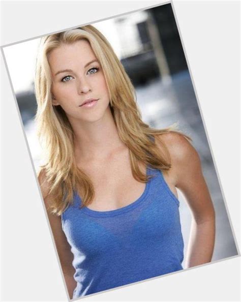 10 Hot Kim Shaw Bikini Pics