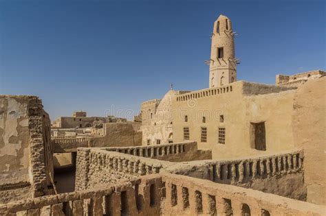 Nasr El Din Mosque in Al Qasr Village in Dakhla Oasis, Egy Stock Image ...