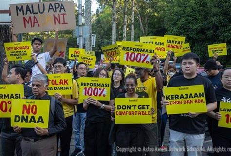 Himpunan Bersih Terkawal Enam Ahli Parlimen Terima Memorandum Astro