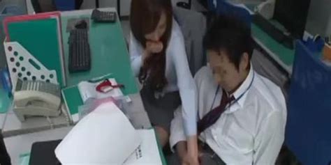 Asian OL Fuck By Her Co Worker Tnaflix