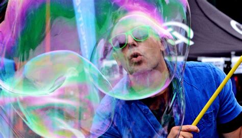 Polymers Are The Physics Secret Behind Huge Soap Bubbles