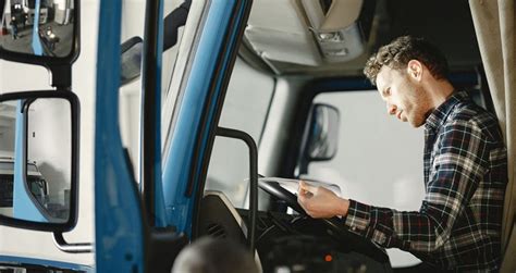 Transport Routier de Marchandises 10 métiers porteurs de sens