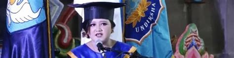 Kali Pertama Gelar Wisuda Full Luring Pasca Pandemi Covid Lulusan