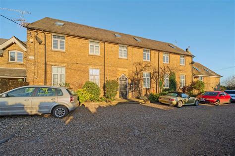 Lower Road Teynham ME9 2 Bed Ground Floor Flat For Sale 250 000