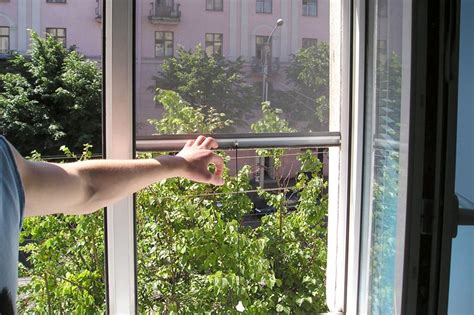 Москитные сетки на балкон - виды, как выбрать сетку от комаров на лоджию