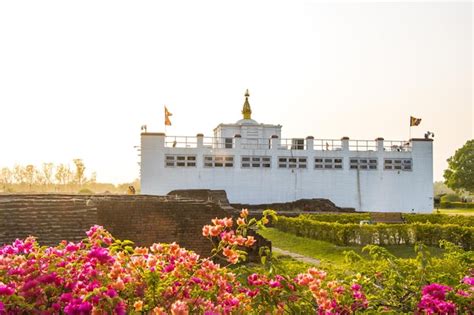 Templo Maya Devi Y Lugar De Nacimiento De Lord Gautam Buddha En Lumbini