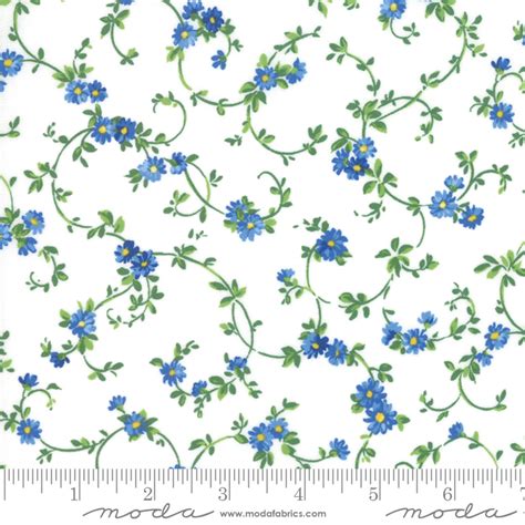 Moda Summer Breeze 2019 Daisy Vines White Fabric 33445 11 Emerald